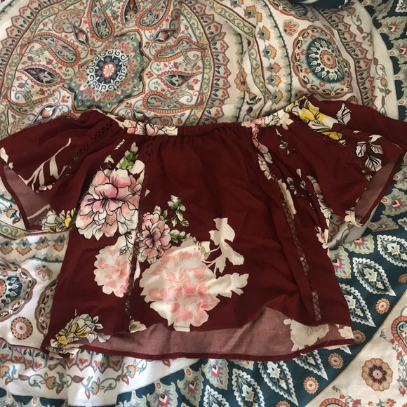 Astr Tops - ASTR off the shoulder top